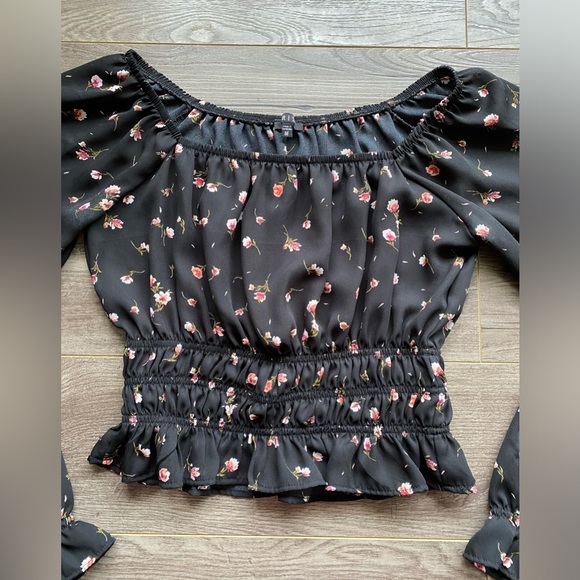 Iris off shoulder rouched black floral long sleeve slightly cropped blouse - Picture 2 of 6
